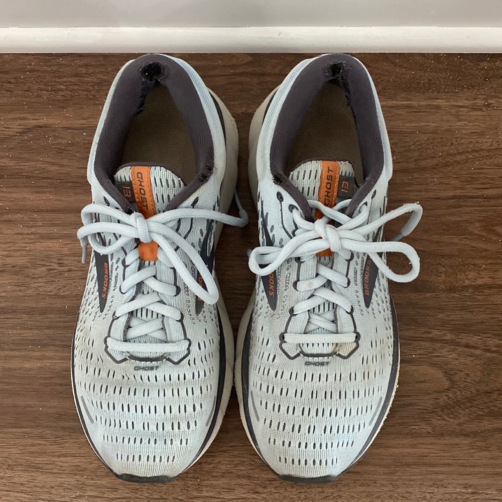 Brooks Ghost 13 size 8.5 shoes light blue/oyster/white